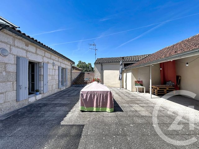 Appartement F2 à louer - 2 pièces - 46.0 m2 - ANGOULEME - 16 - POITOU-CHARENTES - Century 21 Aloha Immobilier
