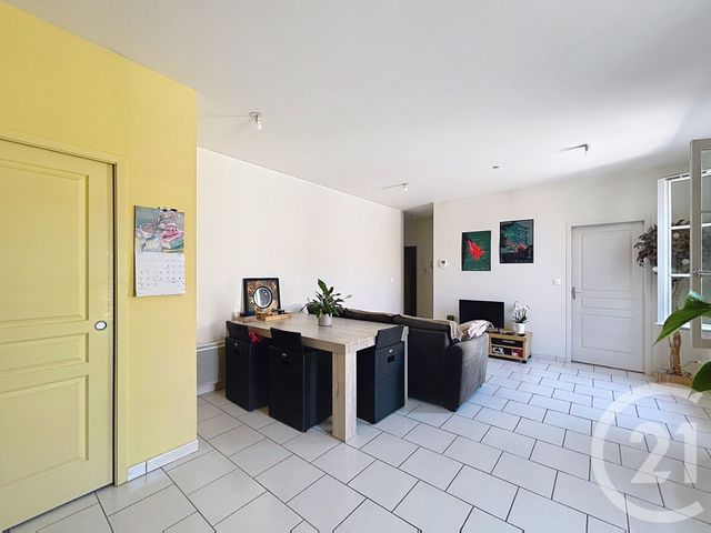 Appartement F2 à louer - 2 pièces - 46.0 m2 - ANGOULEME - 16 - POITOU-CHARENTES - Century 21 Aloha Immobilier