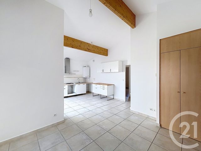 Appartement F3 à louer - 3 pièces - 55.95 m2 - ANGOULEME - 16 - POITOU-CHARENTES - Century 21 Aloha Immobilier