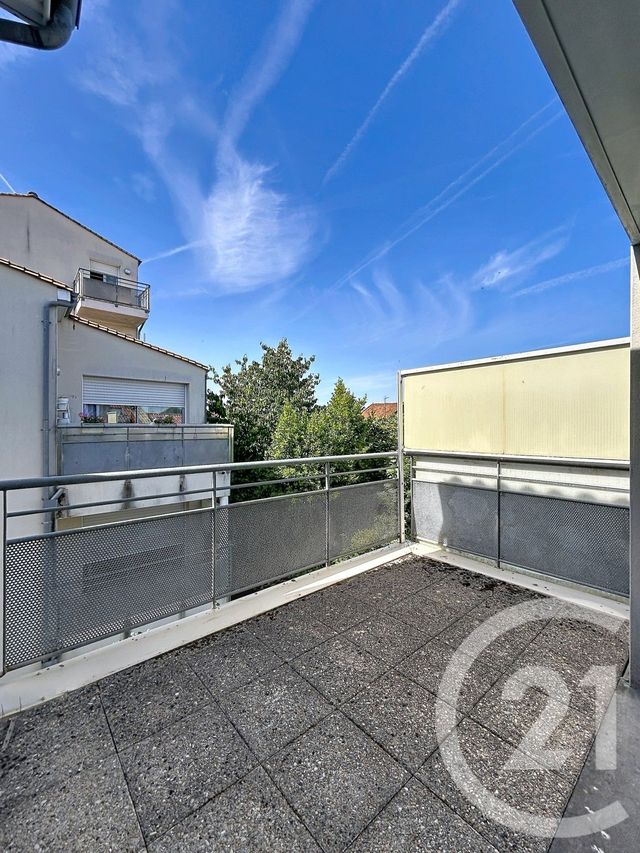 Appartement F3 à louer - 3 pièces - 55.95 m2 - ANGOULEME - 16 - POITOU-CHARENTES - Century 21 Aloha Immobilier