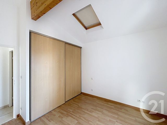 Appartement F3 à louer - 3 pièces - 55.95 m2 - ANGOULEME - 16 - POITOU-CHARENTES - Century 21 Aloha Immobilier