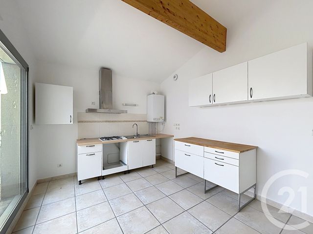 Appartement F3 à louer - 3 pièces - 55.95 m2 - ANGOULEME - 16 - POITOU-CHARENTES - Century 21 Aloha Immobilier