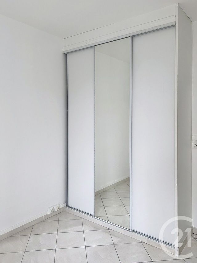 Appartement F2 à louer - 2 pièces - 36.0 m2 - ANGOULEME - 16 - POITOU-CHARENTES - Century 21 Aloha Immobilier