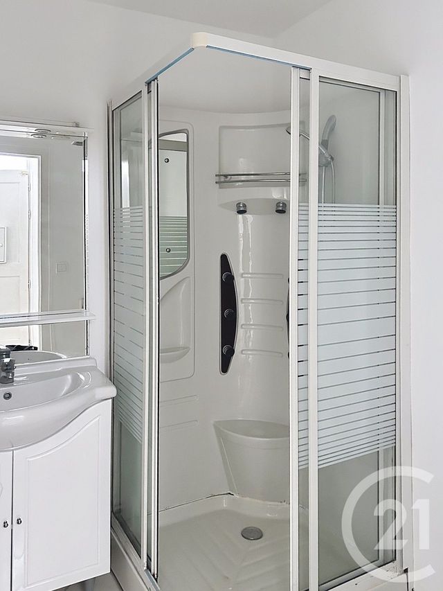 Appartement F2 à louer - 2 pièces - 36.0 m2 - ANGOULEME - 16 - POITOU-CHARENTES - Century 21 Aloha Immobilier