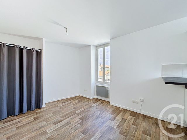 Appartement F1 à louer - 1 pièce - 18.34 m2 - ANGOULEME - 16 - POITOU-CHARENTES - Century 21 Aloha Immobilier