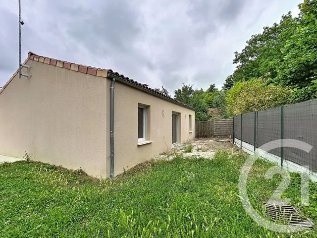 maison à louer - 3 pièces - 72.71 m2 - ANGOULEME - 16 - POITOU-CHARENTES - Century 21 Aloha Immobilier