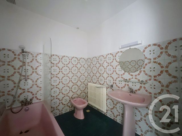 maison à louer - 3 pièces - 85.0 m2 - ANGOULEME - 16 - POITOU-CHARENTES - Century 21 Aloha Immobilier