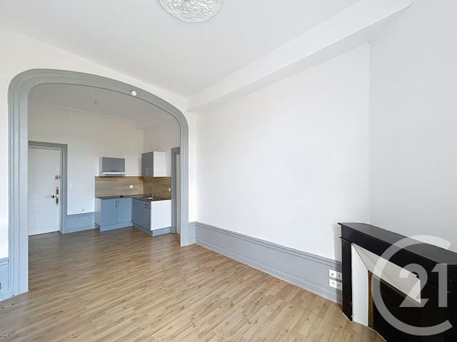 Appartement F2 à louer - 2 pièces - 40.4 m2 - ANGOULEME - 16 - POITOU-CHARENTES - Century 21 Aloha Immobilier