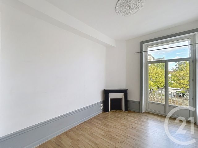 Appartement F2 à louer - 2 pièces - 40.4 m2 - ANGOULEME - 16 - POITOU-CHARENTES - Century 21 Aloha Immobilier