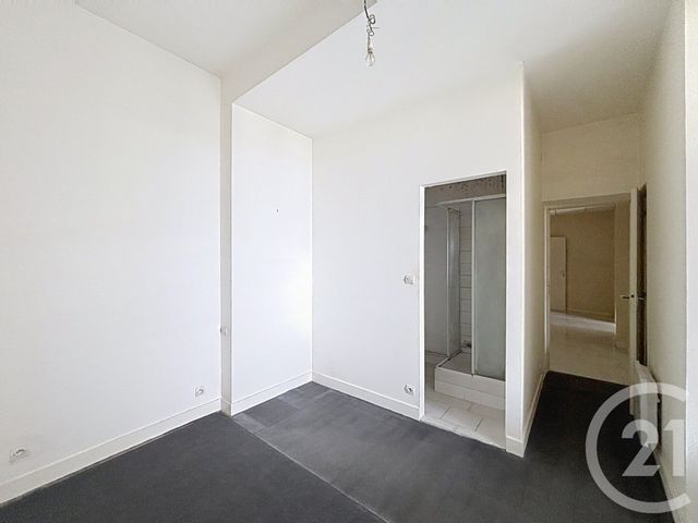 Appartement T2 à vendre - 3 pièces - 57.95 m2 - ANGOULEME - 16 - POITOU-CHARENTES - Century 21 Aloha Immobilier