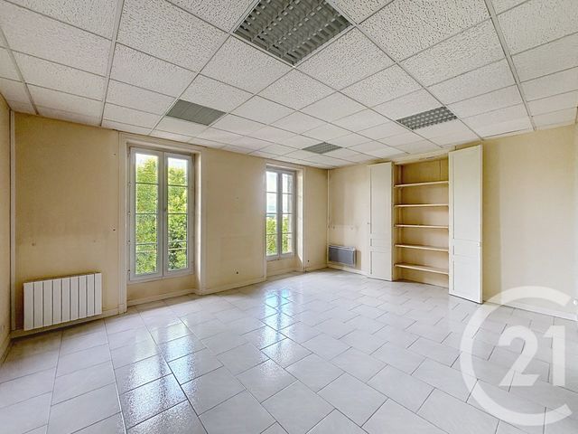 Appartement T2 à vendre - 3 pièces - 57.95 m2 - ANGOULEME - 16 - POITOU-CHARENTES - Century 21 Aloha Immobilier