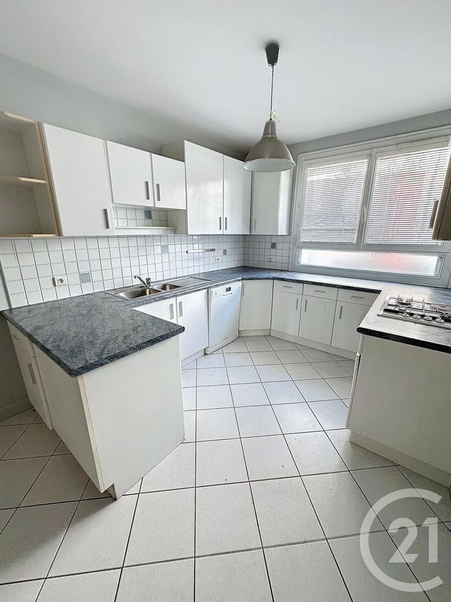 maison à vendre - 10 pièces - 240.0 m2 - ANGOULEME - 16 - POITOU-CHARENTES - Century 21 Aloha Immobilier