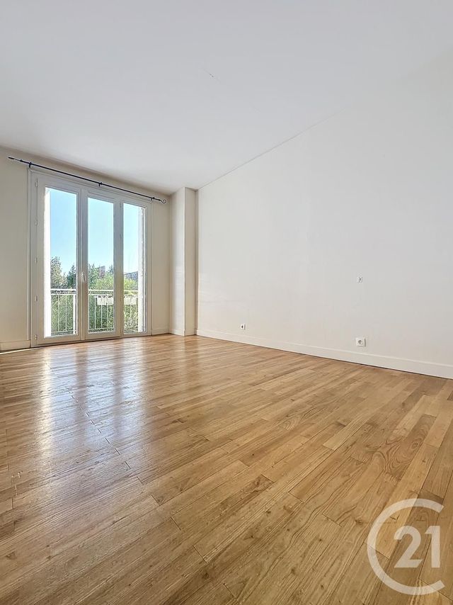 maison à vendre - 10 pièces - 240.0 m2 - ANGOULEME - 16 - POITOU-CHARENTES - Century 21 Aloha Immobilier