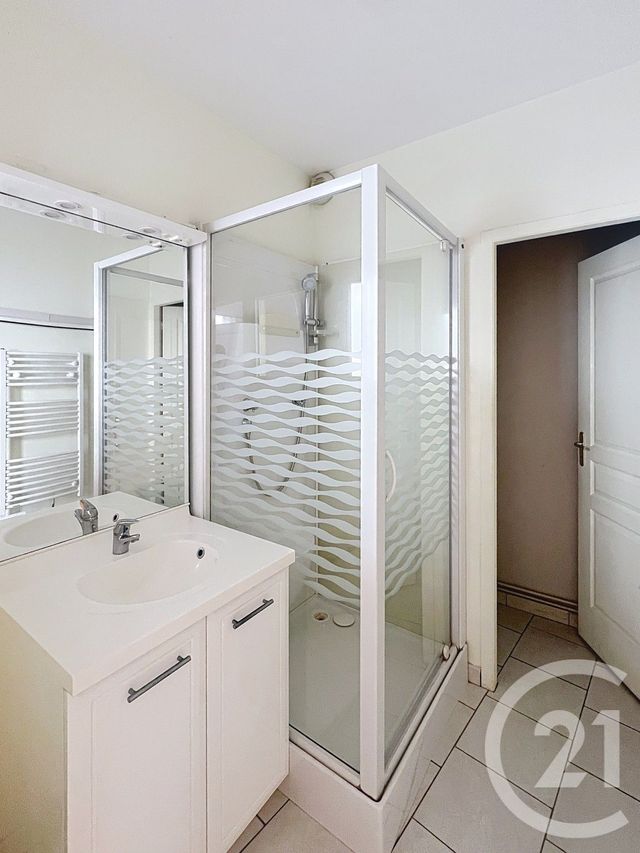 Appartement F2 à louer - 2 pièces - 36.5 m2 - ANGOULEME - 16 - POITOU-CHARENTES - Century 21 Aloha Immobilier