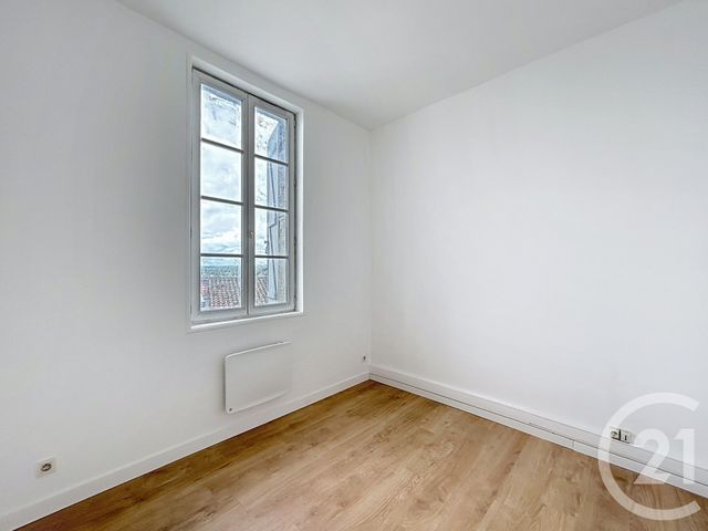 Appartement F3 à louer - 3 pièces - 51.0 m2 - ANGOULEME - 16 - POITOU-CHARENTES - Century 21 Aloha Immobilier