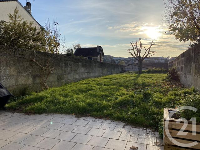 Appartement F2 à louer - 2 pièces - 67.0 m2 - ANGOULEME - 16 - POITOU-CHARENTES - Century 21 Aloha Immobilier