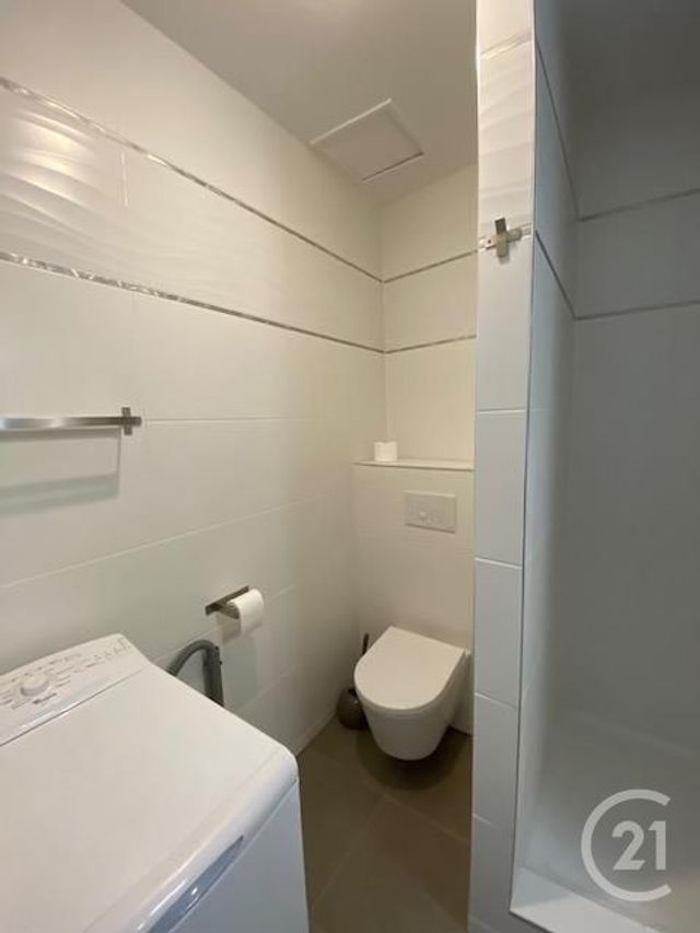 Appartement F2 à louer - 2 pièces - 67.0 m2 - ANGOULEME - 16 - POITOU-CHARENTES - Century 21 Aloha Immobilier