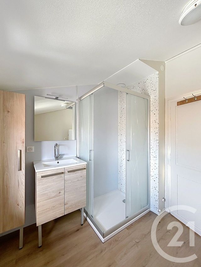 Appartement F1 bis à louer - 2 pièces - 28.04 m2 - ANGOULEME - 16 - POITOU-CHARENTES - Century 21 Aloha Immobilier