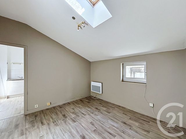 Appartement F1 bis à louer - 2 pièces - 28.04 m2 - ANGOULEME - 16 - POITOU-CHARENTES - Century 21 Aloha Immobilier