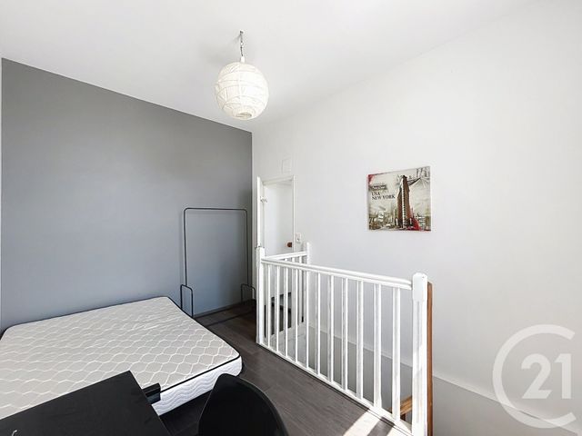 Appartement Duplex à louer - 2 pièces - 22.43 m2 - ANGOULEME - 16 - POITOU-CHARENTES - Century 21 Aloha Immobilier