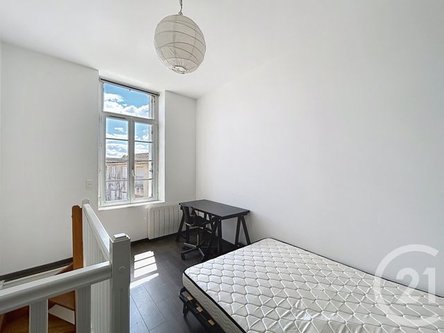 Appartement Duplex à louer - 2 pièces - 22.43 m2 - ANGOULEME - 16 - POITOU-CHARENTES - Century 21 Aloha Immobilier