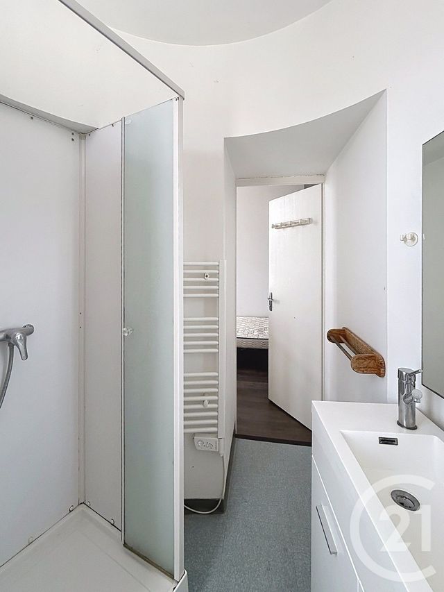 Appartement Duplex à louer - 2 pièces - 22.43 m2 - ANGOULEME - 16 - POITOU-CHARENTES - Century 21 Aloha Immobilier