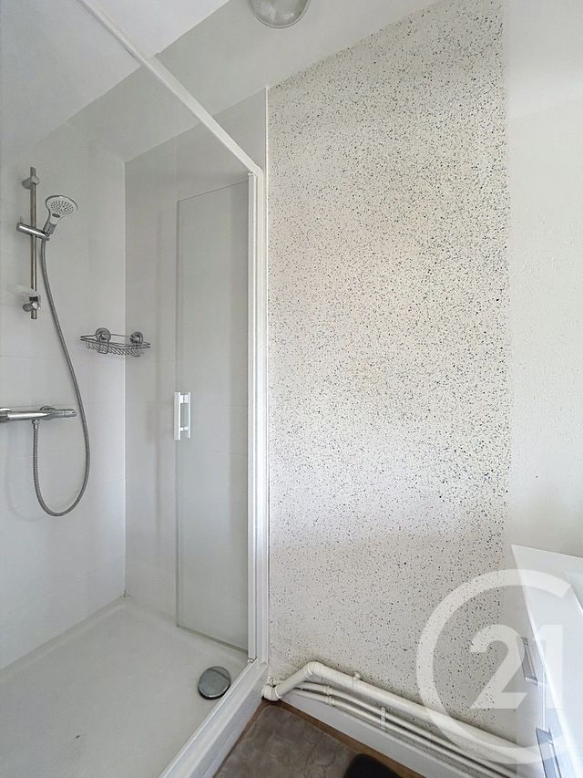Appartement F2 à louer - 2 pièces - 24.33 m2 - ANGOULEME - 16 - POITOU-CHARENTES - Century 21 Aloha Immobilier