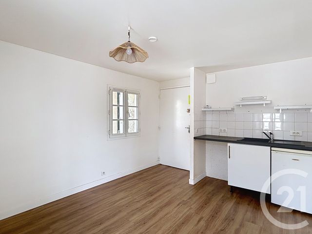 Appartement F2 à louer - 2 pièces - 27.31 m2 - ANGOULEME - 16 - POITOU-CHARENTES - Century 21 Aloha Immobilier