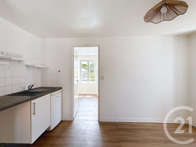 Appartement F2 à louer - 2 pièces - 27.31 m2 - ANGOULEME - 16 - POITOU-CHARENTES - Century 21 Aloha Immobilier
