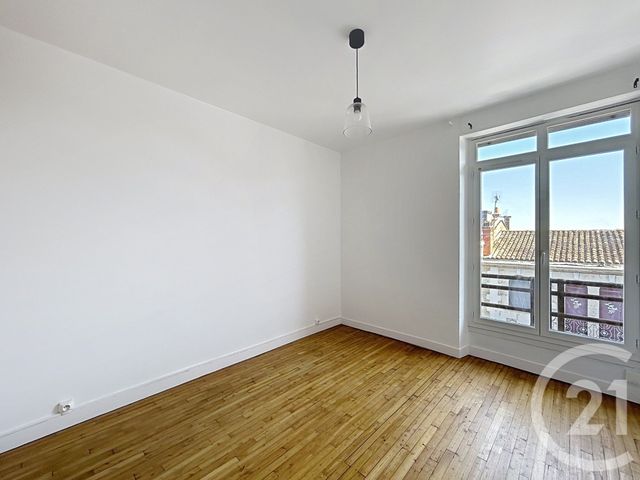Appartement F3 à louer - 3 pièces - 65.0 m2 - ANGOULEME - 16 - POITOU-CHARENTES - Century 21 Aloha Immobilier