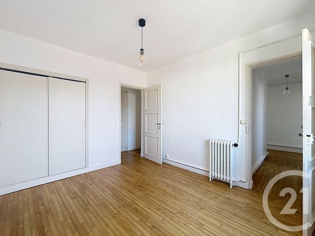 Appartement F3 à louer - 3 pièces - 65.0 m2 - ANGOULEME - 16 - POITOU-CHARENTES - Century 21 Aloha Immobilier