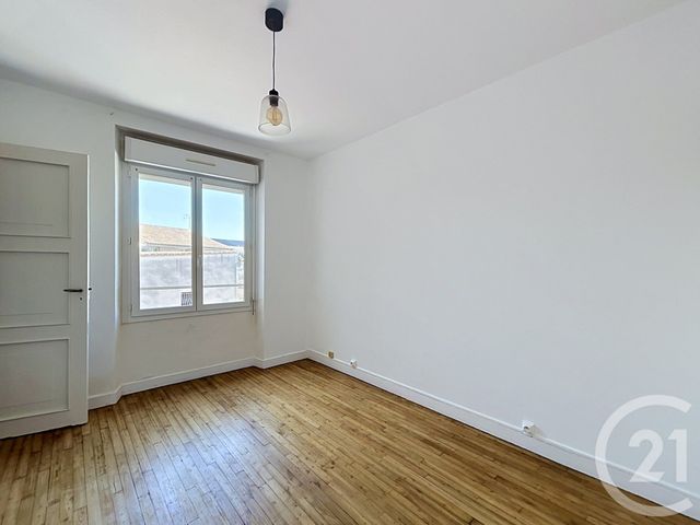 Appartement F3 à louer - 3 pièces - 65.0 m2 - ANGOULEME - 16 - POITOU-CHARENTES - Century 21 Aloha Immobilier