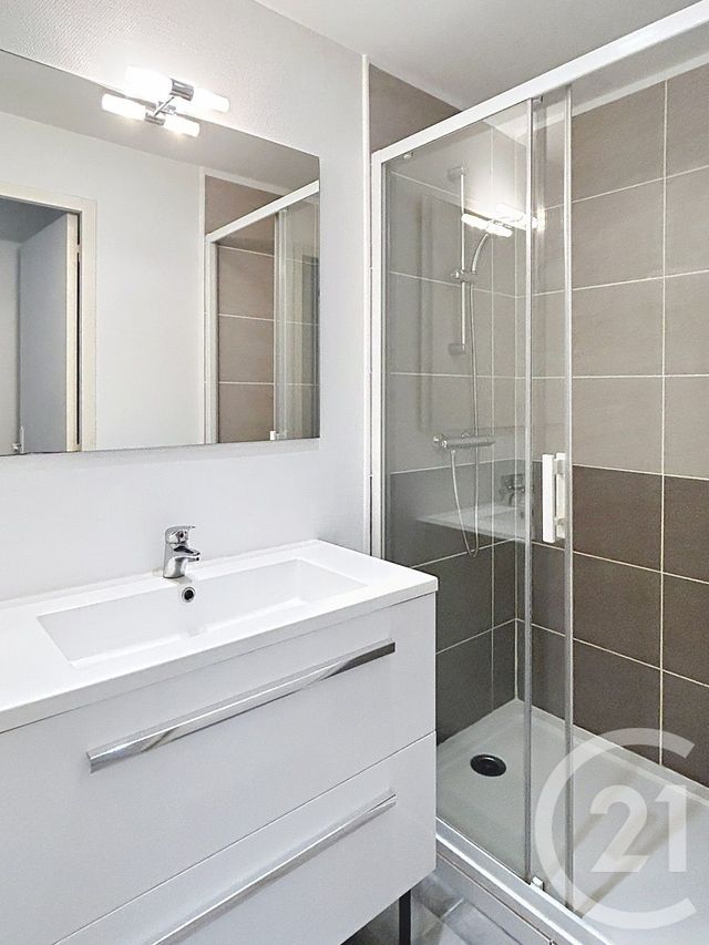 Appartement F3 à louer - 3 pièces - 53.51 m2 - ANGOULEME - 16 - POITOU-CHARENTES - Century 21 Aloha Immobilier