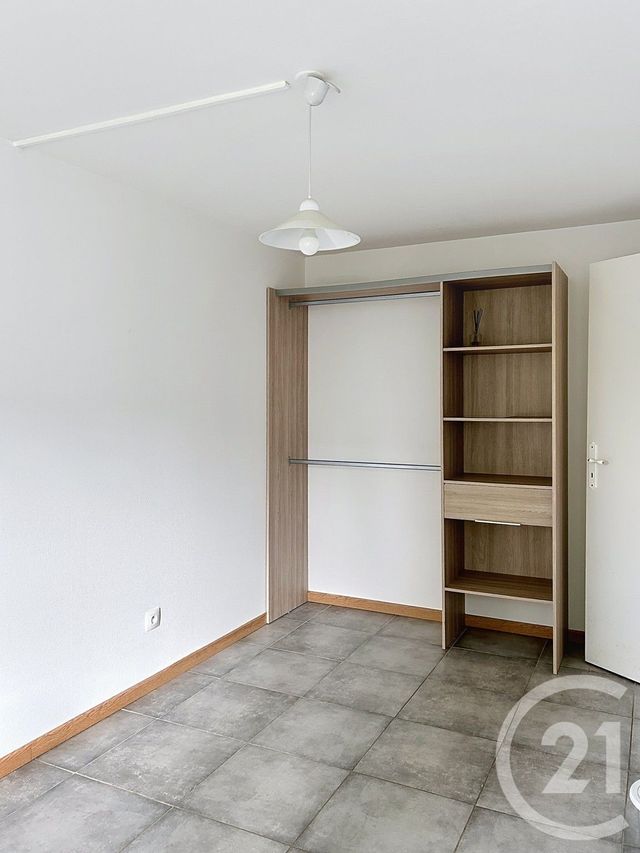 Appartement F3 à louer - 3 pièces - 53.51 m2 - ANGOULEME - 16 - POITOU-CHARENTES - Century 21 Aloha Immobilier