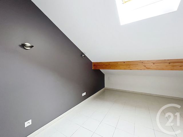 maison à louer - 4 pièces - 100.0 m2 - SOYAUX - 16 - POITOU-CHARENTES - Century 21 Aloha Immobilier