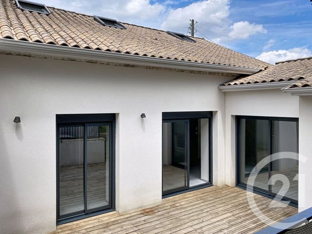 maison à louer - 4 pièces - 100.0 m2 - SOYAUX - 16 - POITOU-CHARENTES - Century 21 Aloha Immobilier