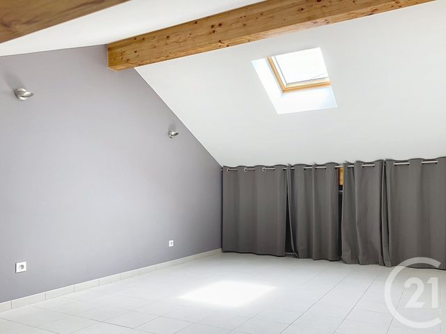 maison à louer - 4 pièces - 100.0 m2 - SOYAUX - 16 - POITOU-CHARENTES - Century 21 Aloha Immobilier