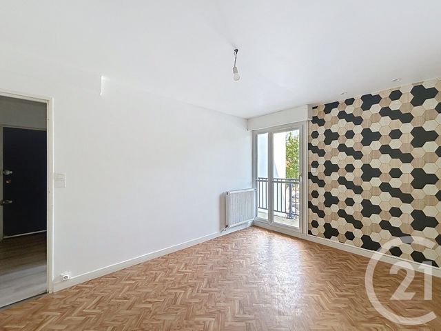 Appartement F2 à louer - 2 pièces - 74.35 m2 - ANGOULEME - 16 - POITOU-CHARENTES - Century 21 Aloha Immobilier