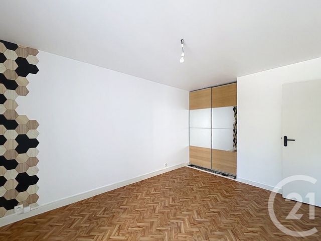 Appartement F2 à louer - 2 pièces - 74.35 m2 - ANGOULEME - 16 - POITOU-CHARENTES - Century 21 Aloha Immobilier
