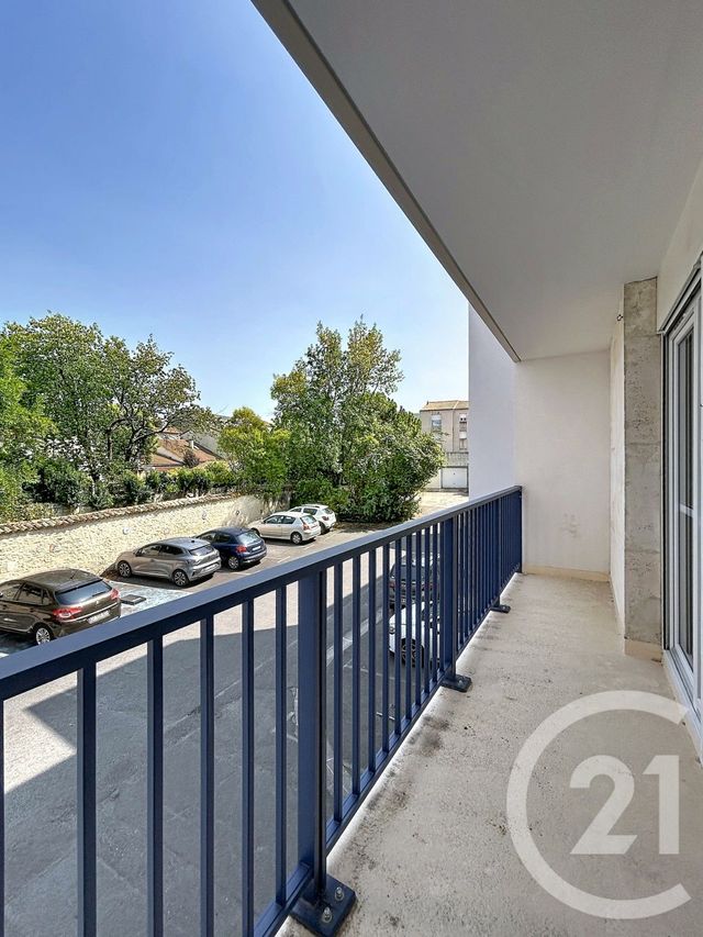 Appartement F2 à louer - 2 pièces - 74.35 m2 - ANGOULEME - 16 - POITOU-CHARENTES - Century 21 Aloha Immobilier