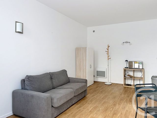 Appartement Studio à louer - 1 pièce - 26.75 m2 - ANGOULEME - 16 - POITOU-CHARENTES - Century 21 Aloha Immobilier