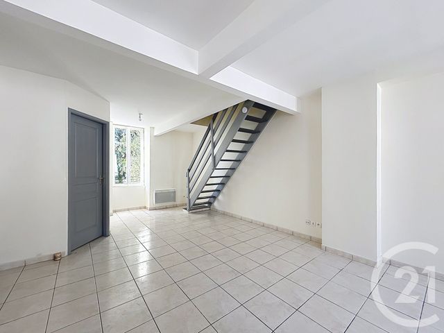 Appartement F2 à louer - 2 pièces - 40.57 m2 - ANGOULEME - 16 - POITOU-CHARENTES - Century 21 Aloha Immobilier