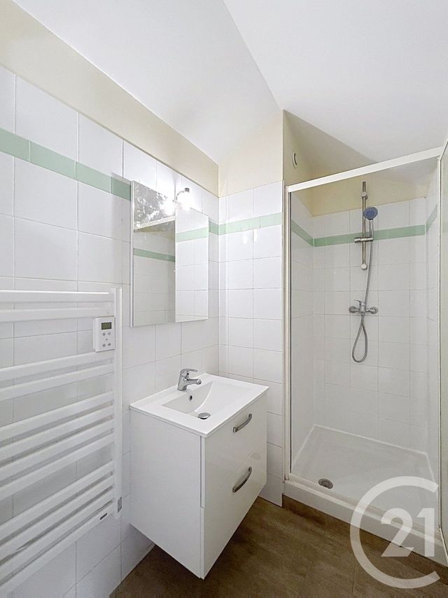 Appartement F2 à louer - 2 pièces - 40.57 m2 - ANGOULEME - 16 - POITOU-CHARENTES - Century 21 Aloha Immobilier