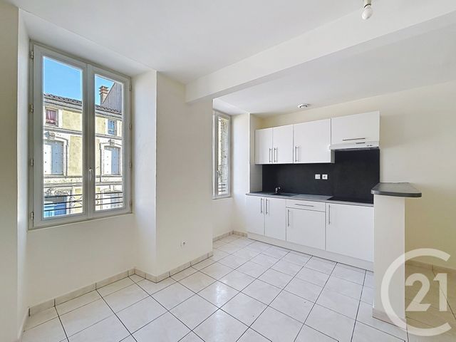 Appartement F2 à louer - 2 pièces - 40.57 m2 - ANGOULEME - 16 - POITOU-CHARENTES - Century 21 Aloha Immobilier