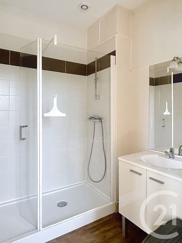 Appartement F2 à louer - 2 pièces - 37.66 m2 - ANGOULEME - 16 - POITOU-CHARENTES - Century 21 Aloha Immobilier