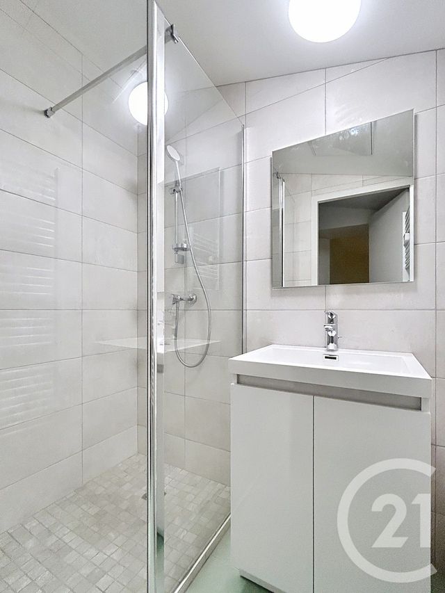 Appartement F2 à louer - 2 pièces - 42.49 m2 - L ISLE D ESPAGNAC - 16 - POITOU-CHARENTES - Century 21 Aloha Immobilier