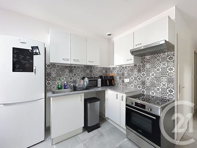 Appartement F2 à louer - 2 pièces - 42.49 m2 - L ISLE D ESPAGNAC - 16 - POITOU-CHARENTES - Century 21 Aloha Immobilier