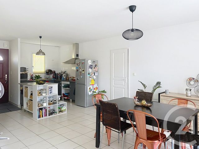 maison à louer - 3 pièces - 70.0 m2 - RUELLE SUR TOUVRE - 16 - POITOU-CHARENTES - Century 21 Aloha Immobilier
