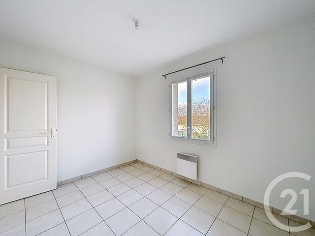 maison à louer - 3 pièces - 70.0 m2 - RUELLE SUR TOUVRE - 16 - POITOU-CHARENTES - Century 21 Aloha Immobilier