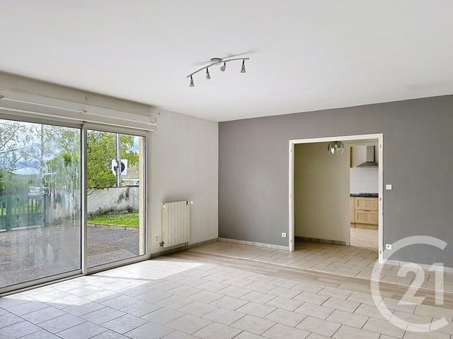 maison à louer - 4 pièces - 97.5 m2 - ST MICHEL - 16 - POITOU-CHARENTES - Century 21 Aloha Immobilier